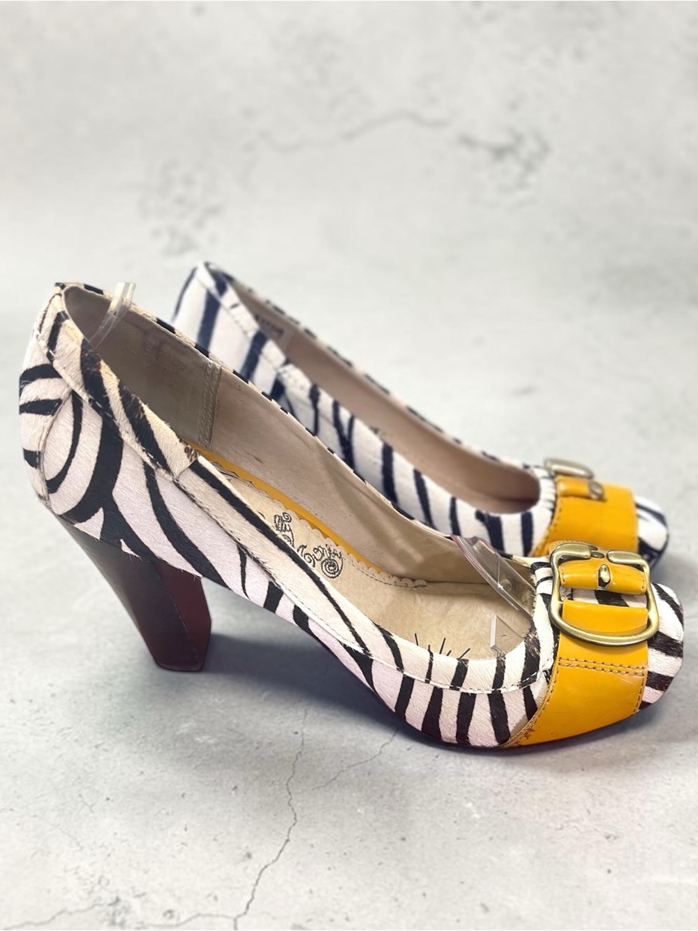Naughty Monkey Zebra Black White Faux Hair Yellow Buckle Peep Toe Pumps Sz 7.5
